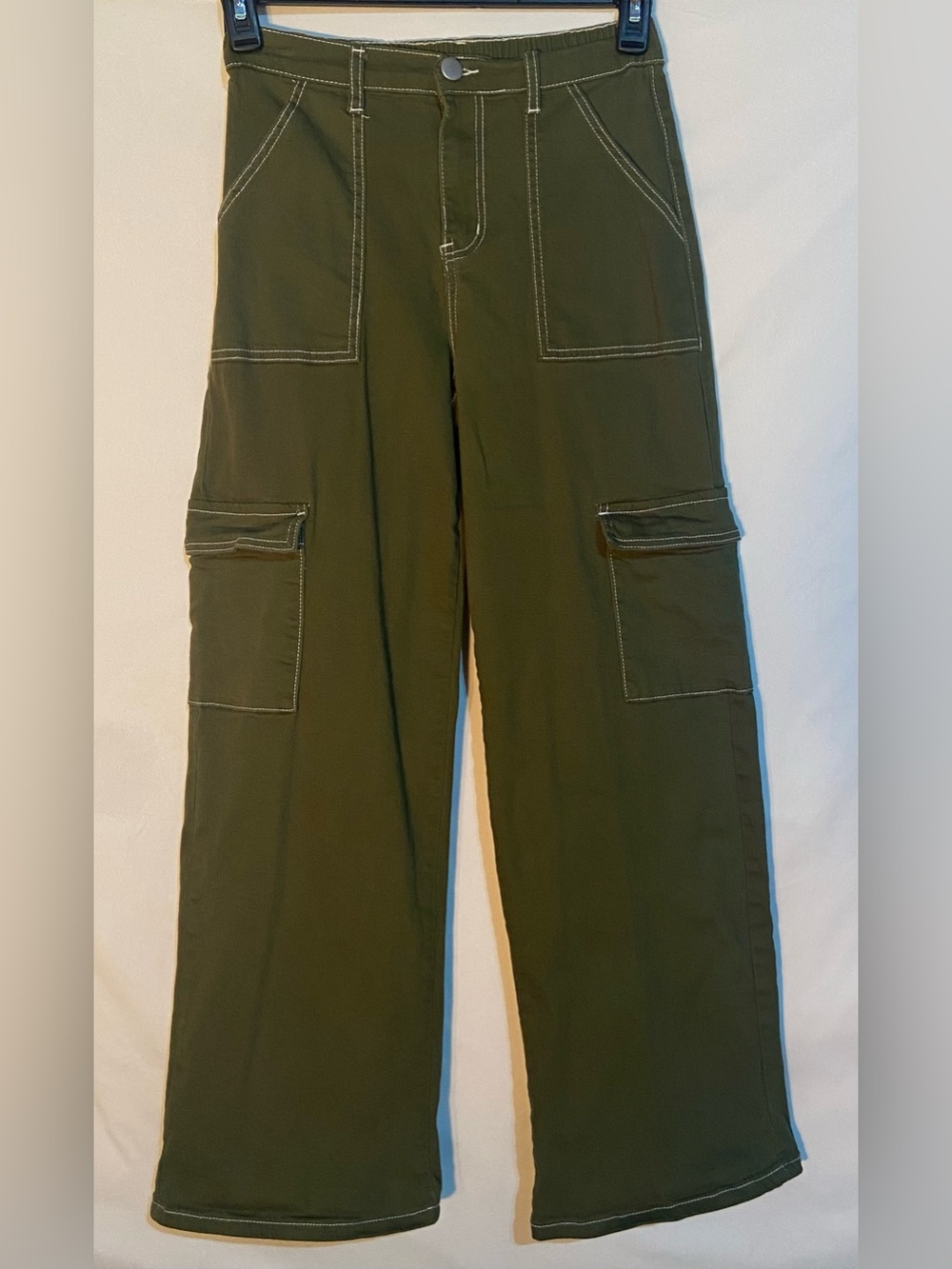Honey Peach Olive Cargo Pants Size Medium
